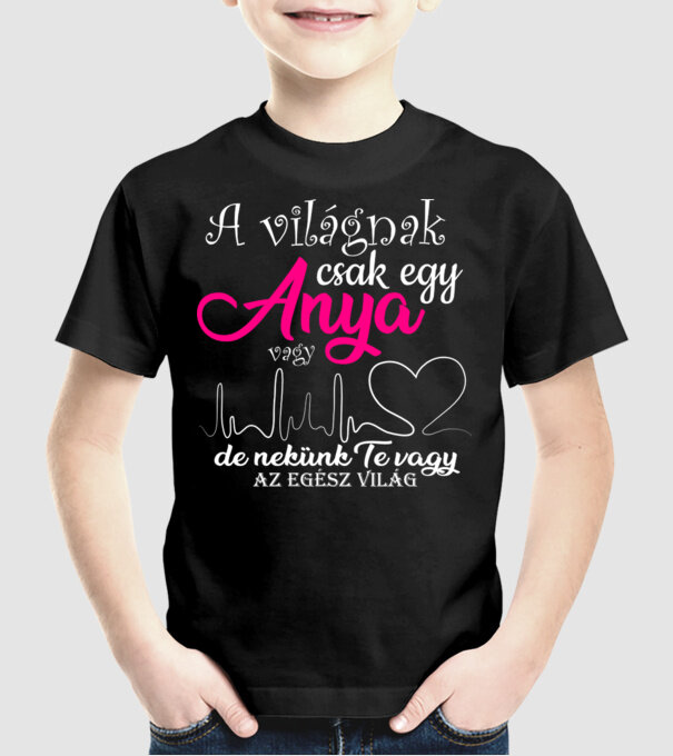  minta fekete pólón